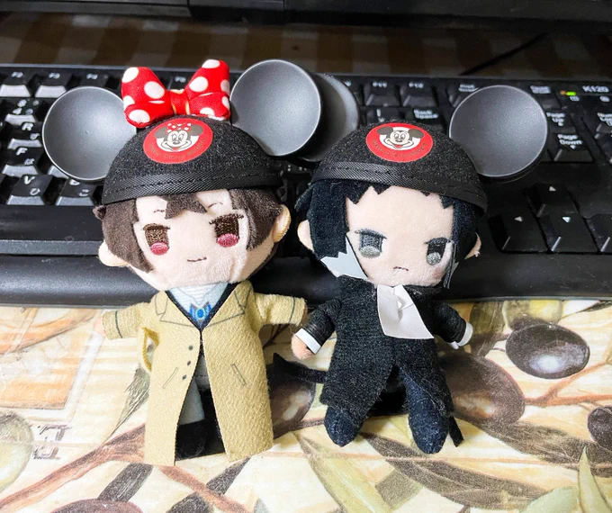 もち用に買ったミニ帽子はねんどろにはちょい大きいけどぷちふわにジャストフィットだったから皆んな買おうぜ٩( 'ω' )وカチューシャも昔より全然色数増えてたからうちのMDDちゃんにお土産で買ってきた〜可愛すぎる!! 