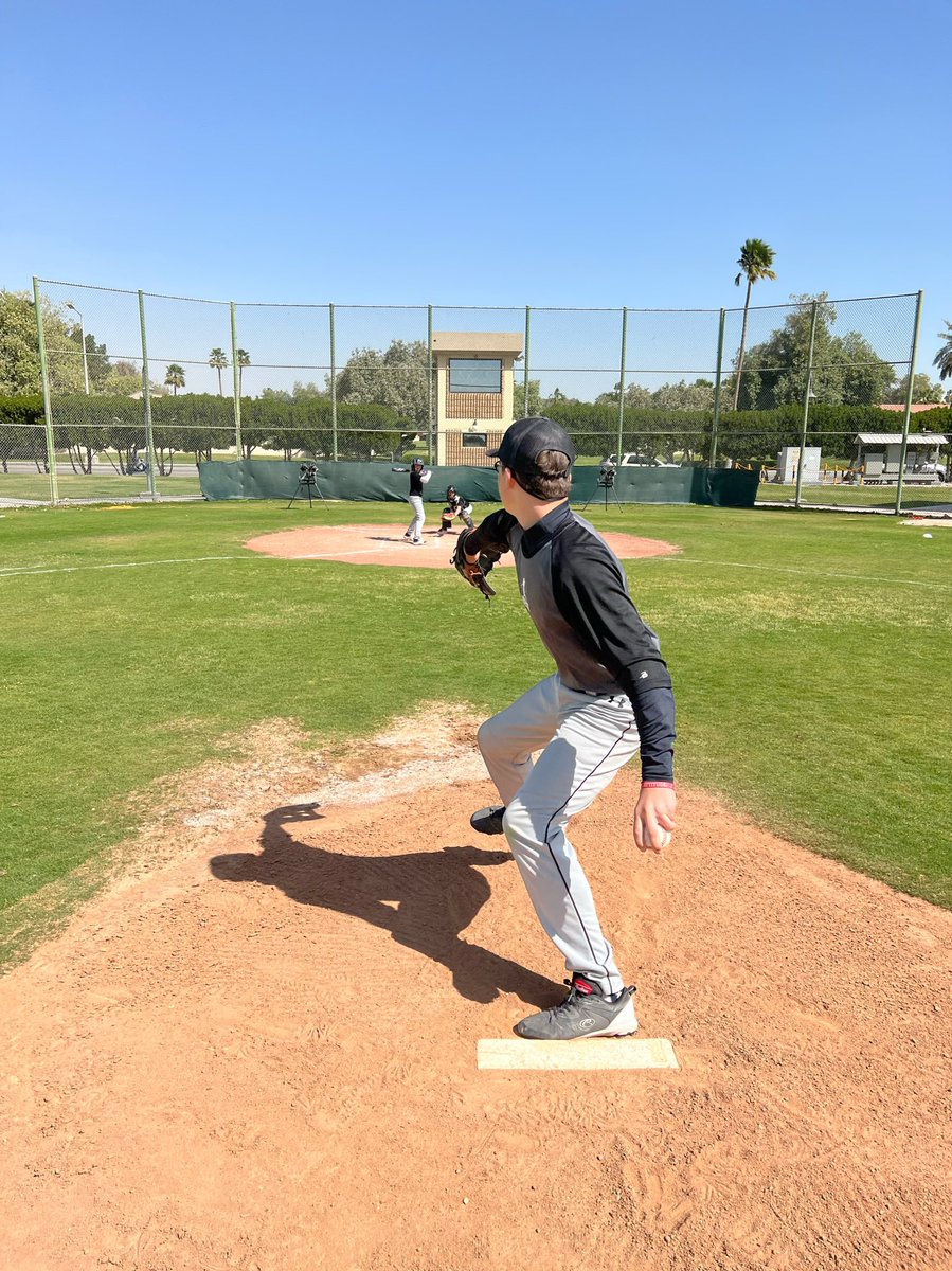 thereidbaseball's tweet photo. Locked in! Ignoring distracting or irrelevant stimuli (thoughts, feelings, sounds) promotes better, more consistent focus.
Practice concentrating on specific, relevant stimuli for enhanced levels of focus.
@jaegersports
#reidbaseball #beyondtheballplayer #positivecoaching https://t.co/NE1FQjZn6k