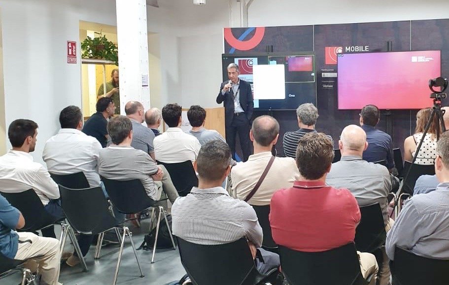 TheCollider_MWC's tweet photo. 📌 Yesterday @ffajula, CEO of @MWCapital, inaugurated the launch of the 6️⃣ edition of #TheColliderVentureBuilder, with the participation of projects from leading research centers.
Congratulations to the all the teams and the beneficiaries of the program!👏
#ScienceIsNotFiction https://t.co/nFBw4MY4lF