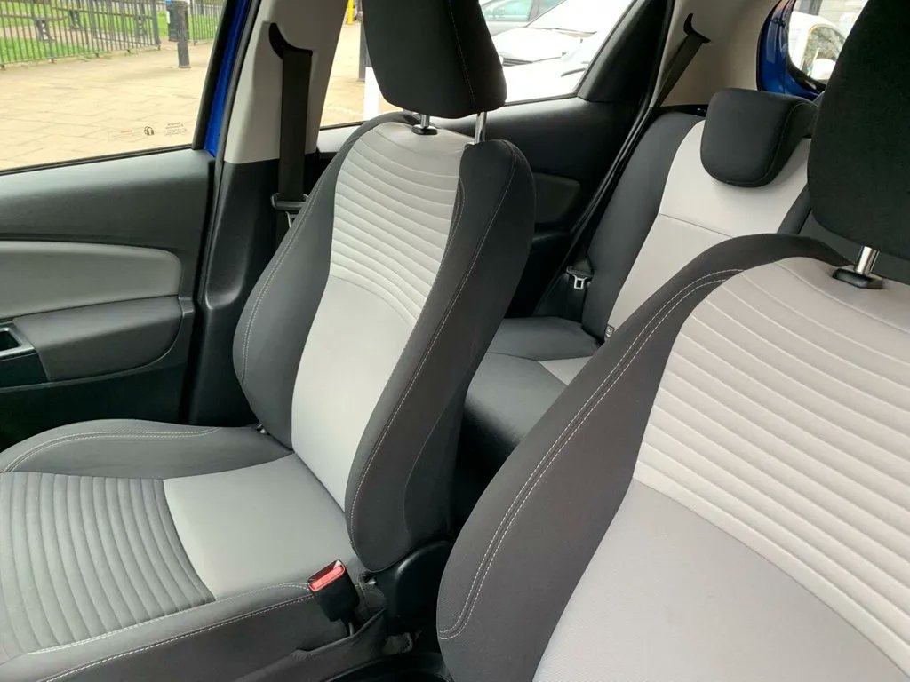 Rushmores_Cars's tweet photo. 💥2018 TOYOTA YARIS💥
Just in! This 2018 TOYOTA YARIS
1.5 VVT-I ICON TECH 5d 135 BHP With 30895 Miles!

£15,100 or From £242 Per Month!

⬇️Apply Here⬇️
https://t.co/QucF7QBhCj  📊

#cars #catford #london #carsforsale #automobile #cargram #caroftheday #cardesign https://t.co/HYL07YtGjP