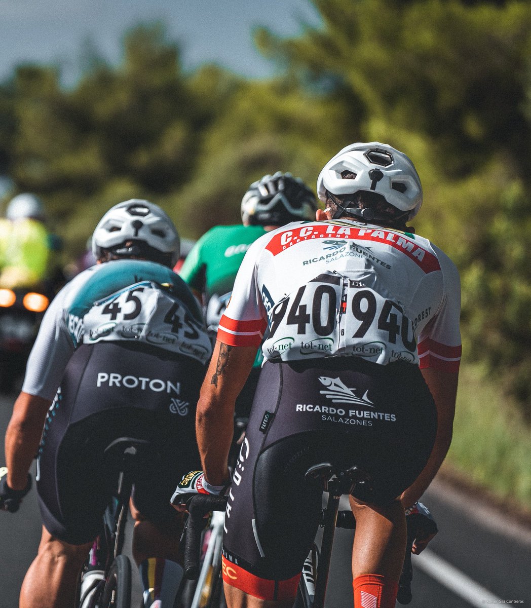 🚴‍♂️ Os dejamos por aquí un hilo con el resumen de un intenso fin de semana para los equipos ESETEC - SALAZONES RICARDO FUENTES por diferentes puntos de la geografía nacional:

- Élite-Sub23 en #ClásicaXaviTondo y #CEPistaValencia22.

- Junior en #VueltaTalavera.

📸 Xavi Gils