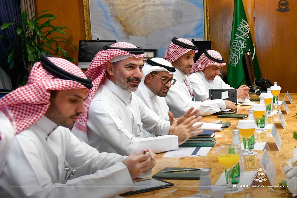 sanggovsa's tweet photo. سمو الفريق الركن #نايف_بن_ماجد رئيس الجهاز العسكري، يستقبل الرئيس التنفيذي للشركة السعودية للصناعات العسكرية المهندس وليد أبوخالد والوفد المرافق له، جرى خلال اللقاء بحث أوجه التعاون بين الجانبين والاطلاع على أبرز نشاطات الشركة. 
#وزارة_الحرس_الوطني https://t.co/JohyDJ4qaP