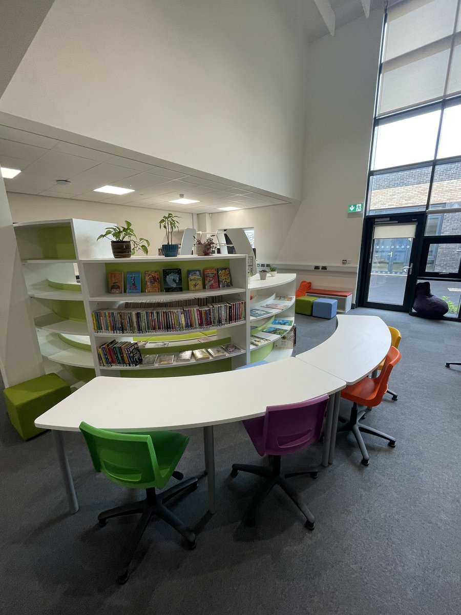 MarshallGlobal's tweet photo. Day 2 at Marleigh Primary Academy! 🧑🏼‍🎓👩🏻‍🎓

@MarleighPA @AnglianLearning https://t.co/7kgNEWgfTz