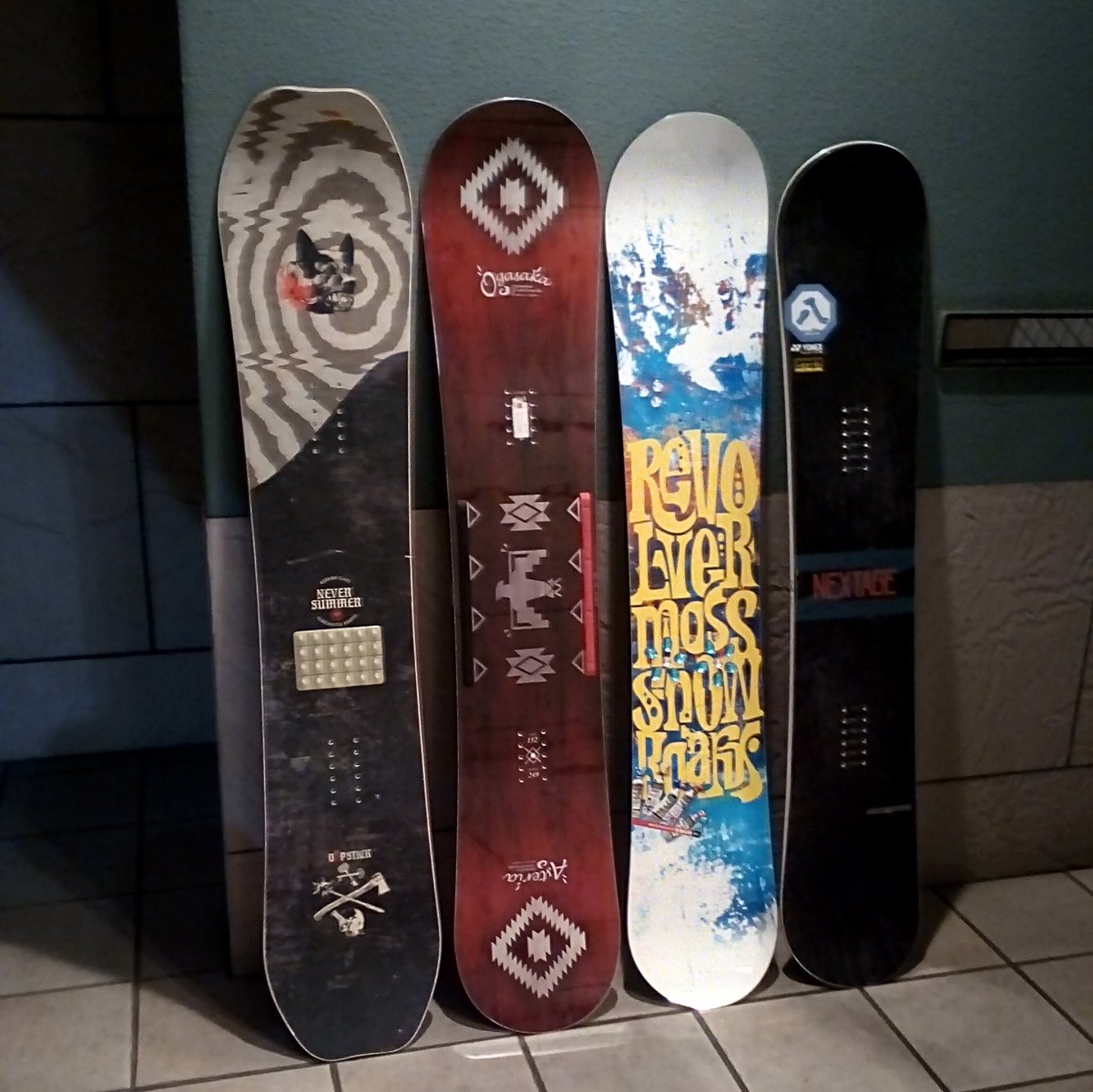 新品　スノーボード　ボード　NEVERSUMMER　スノボ　レディース　145 新品 スノーボード ボード NEVERSUMMER スノボ レディース 145 新品