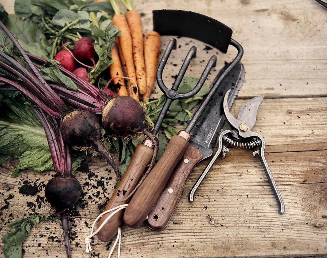 beasapnow's tweet photo. If you're the kind who likes to be outside as much as possible,  Barebones has gorgeous camping and gardening tools that are plastic-free. 

ASAP Product &amp; Industrial Design Brand : Barebones @barebonesliving 

#plasticfreejuly #goingzerowaste #wasteless #lessplastic #minimalwast https://t.co/FMWeJrc5rb