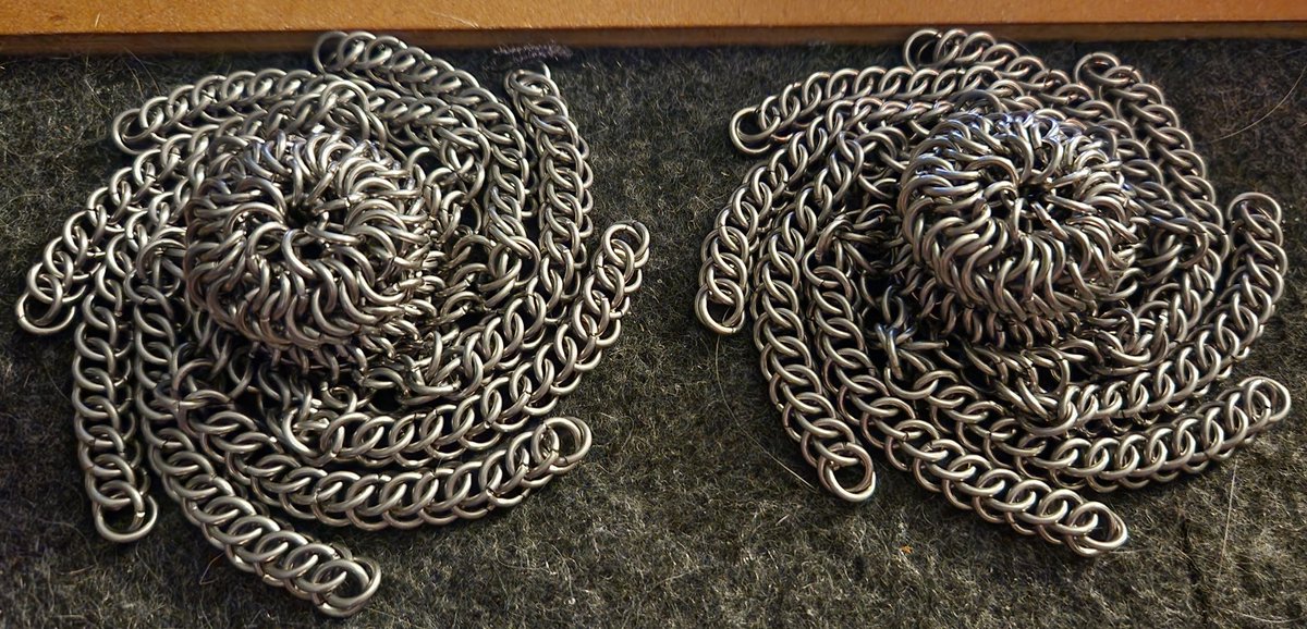 CinsCurios's tweet photo. A pair of little guys ready for eyes and leggy wires. https://t.co/8tJtuvokeN