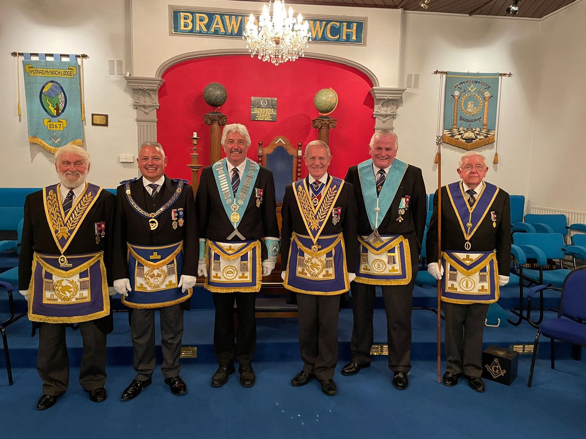 SouthWalesMason's tweet photo. AProvGM, W.Bro. Robert Payne, officiating along with his Provincial team, W.Bro. Geriant Davies, ProvDGDC, &amp; W.Bro. Huw Davies, ProvGStwd, at Gelligaer Lodge No. 6298
Thank you for the warmth of your hospitality &amp; generosity.
@APGMSouthWales https://t.co/naa0u1Tkea