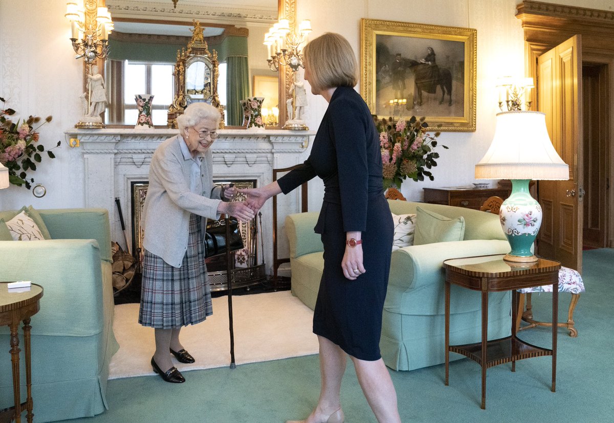 🤝 The Queen received Liz Truss at Balmoral Castle today. 

Her Majesty asked her to form a new Administration. Ms. Truss accepted Her Majesty's offer and was appointed Prime Minister and First Lord of the Treasury.