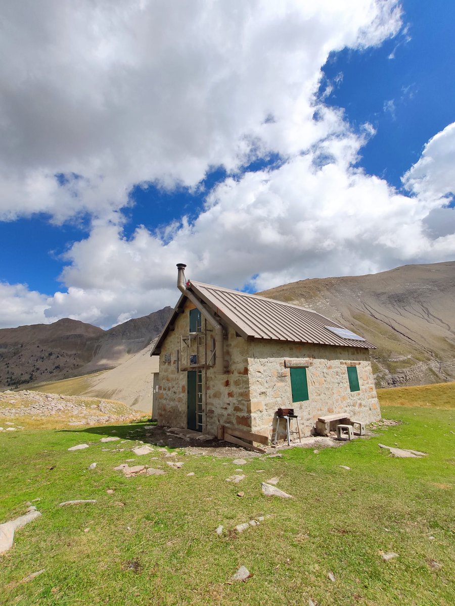 <a href="/AnnePestel/">Anne Pestel</a>, grande amatrice de randos sur le territoire Nice Côte d'Azur, vous partage ces magnifiques 📷 depuis les lacs des Gialorgues, du côté de #SaintDalmasLeSelvage ⛰️💦🥾 

Découvrez d'autres lacs de montagne à 1h de Nice 👇explorenicecotedazur.com/blog-voyage/le…

#ExploreNiceCotedAzur