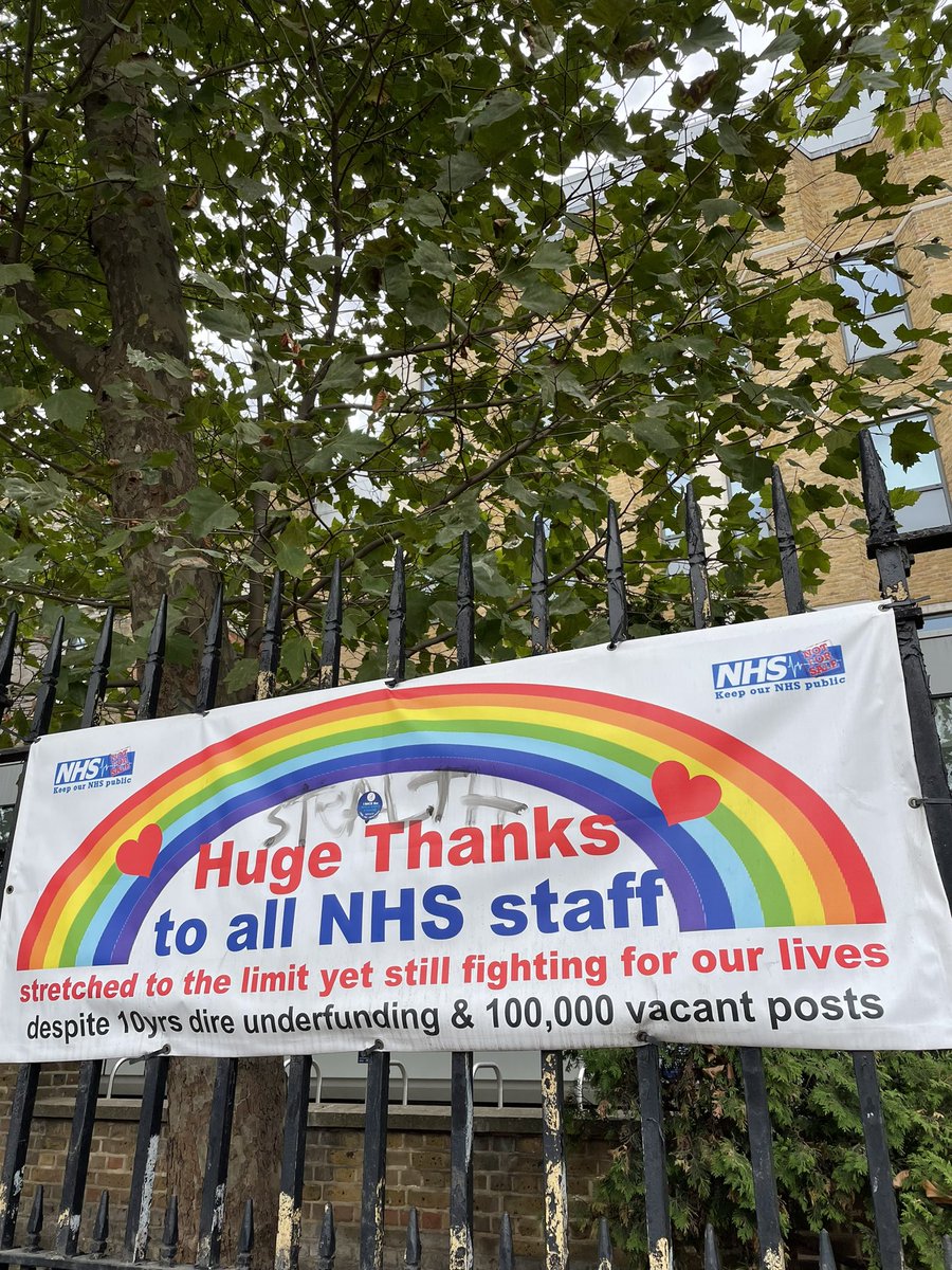 JesicaAbbey's tweet photo. Royal London Hospital #nhsisnotforsale 💪🏾💪🏾 https://t.co/p7waysMh6w
