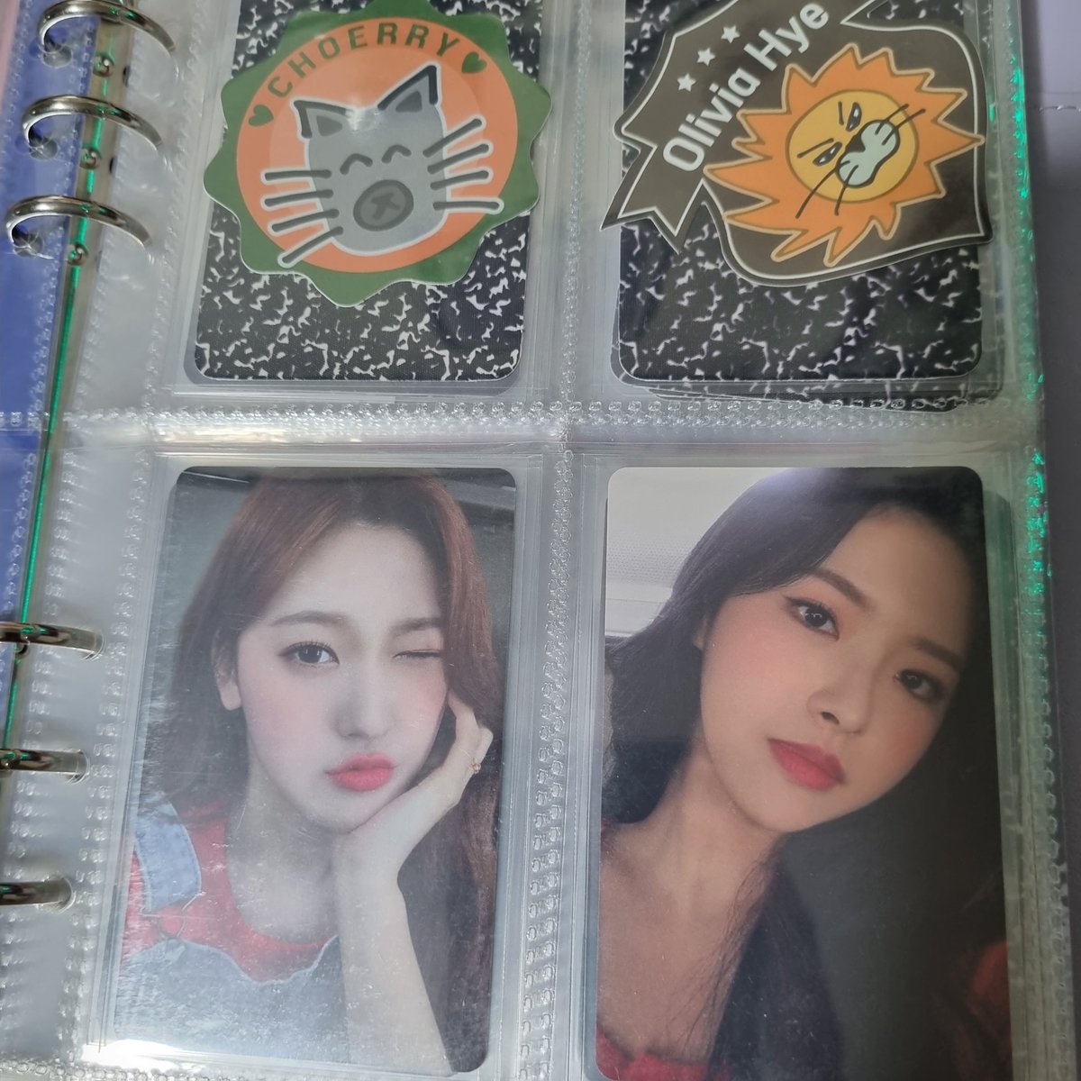 hyejooscart's tweet photo. ic wts lfb loona ph | help rt plz 🥹

haha hello p eto real na real na mag qs na si hyejooscart 🥹 

shit pictures im sorry tamad na tamad ako magvideo agad isa isa 🧍‍♀️

but rest assured almost all of my pcs are in mint condition naman n double sleeved po sila 🫶 https://t.co/g6PtrnJB6s