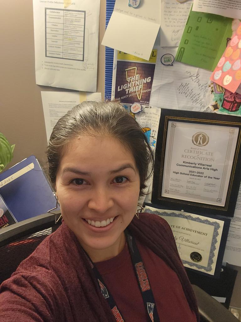 KV_EDUHeart's tweet photo. Wishing all of @Uvalde_CISD a great first day of school and even better year. Praying for strength to get through this difficult time. #maroonup @NISD https://t.co/G637V0bwsr