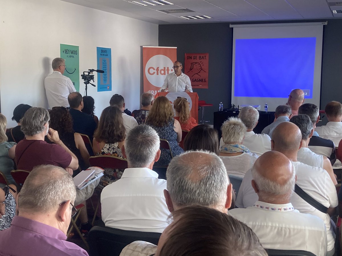 LaurentBerger44's tweet image. A la @foiredechalons, je rencontre les militants @EstCfdt des fonctions publiques. Dans les établissements et les administrations, ils agissent en proximité et améliorent le quotidien de leurs collègues.Ils sont déterminés à faire voter @CFDT lors des élections pro en décembre