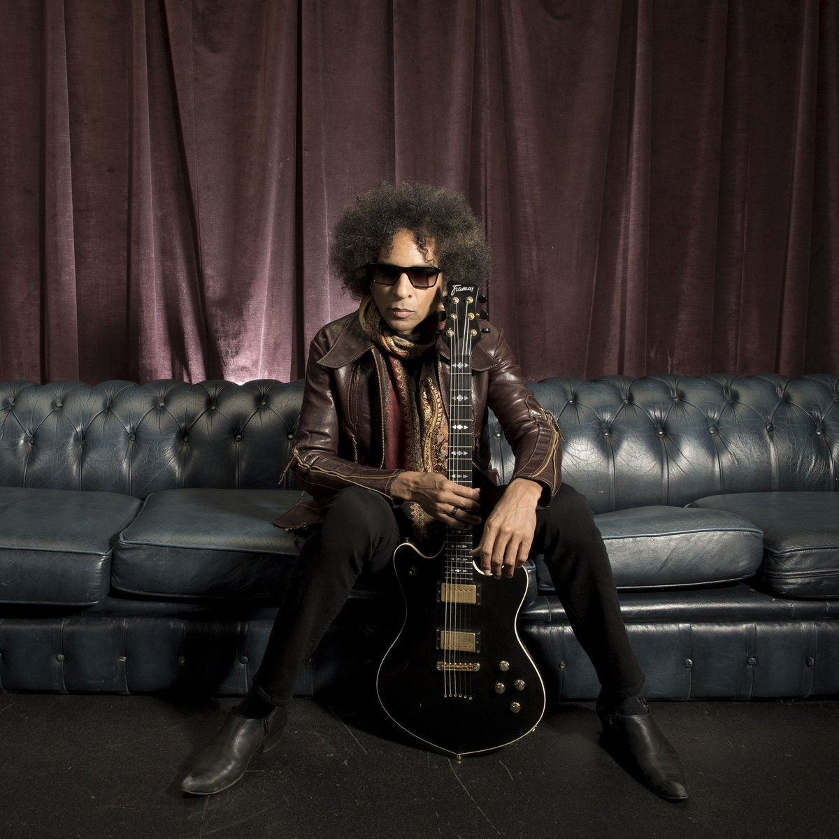 aliceinchainscl's tweet photo. Feliz cumpleaños / happy birthday @WilliamDuVall🎈🎂✨
¡Hoy saludamos a nuestro querido cantante, guitarrista y compositor por su cumpleaños 55!
#WilliamDuVall #AliceinChains #ComesWithTheFall #Madfly #NeonChrist #GiraffeTongueOrchestra https://t.co/7AjwMBLhuS