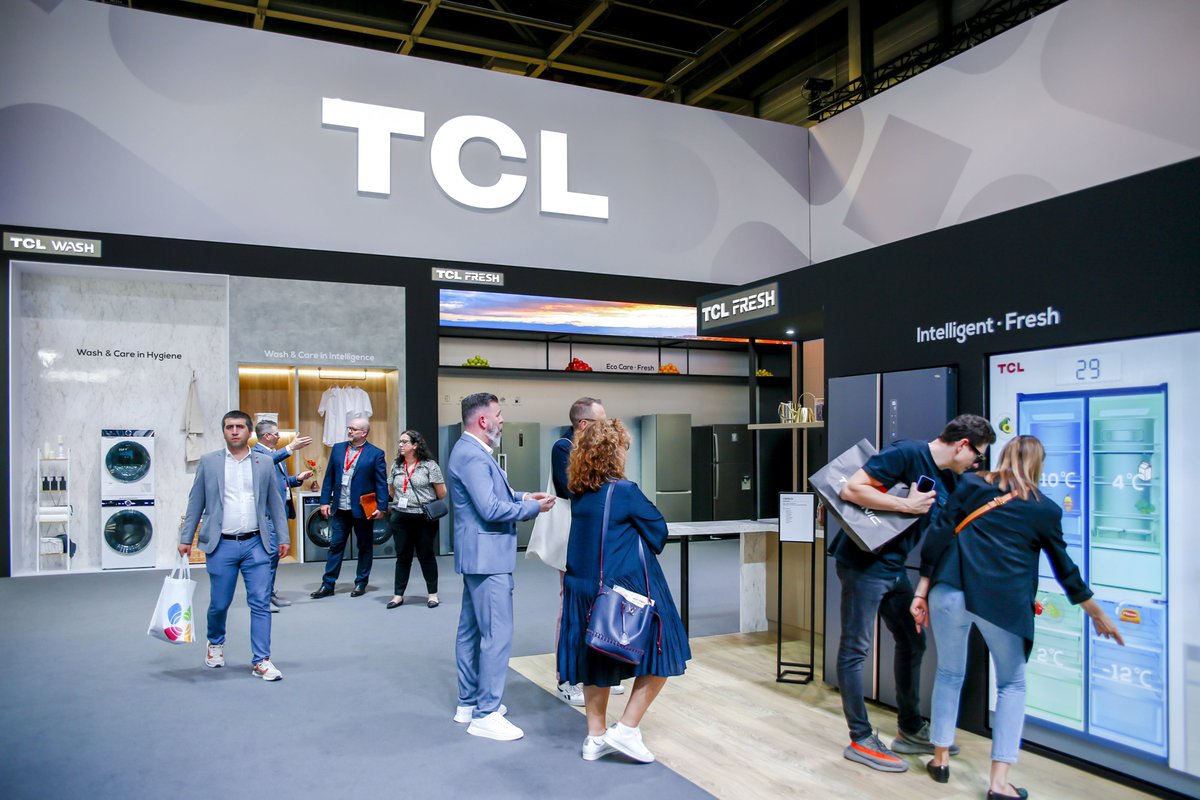 TCL_Europe's tweet photo. Last day of the #IFA2022! Come see us on our TCL booth, we can't wait to inspire you with our new products ✨

#TCLInspireGreatness
#ShowIsOn https://t.co/PIk2ZLVW5G