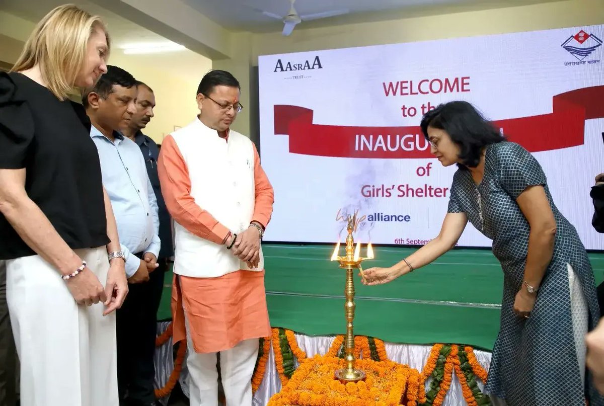 AasraaTrust's tweet photo. On the 6th of September, 2022, Aasraa Trust inaugurated its new Shelter Home for 200 Girls on Rajpur Road in Dehradun. The Chief Minister of Uttarakhand, @pushkardhami, did the honours along with Ms. Andrea Pernkopf, Managing Director, help alliance.

#HOMEISHERE
#helpalliance https://t.co/T3ZG1n6fyQ