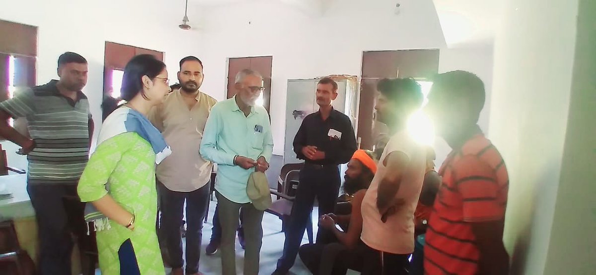 आज दिनांक 6 सितंबर 2022 को पीएम किसान योजना अंतर्गत तहसील के सबसे कम प्रगति वाले राजस्व ग्रामों का निरीक्षण किया गया। @DmKheri <a href="/MBSIAS2011UP/">Mahendra Bahadur Singh IAS</a>