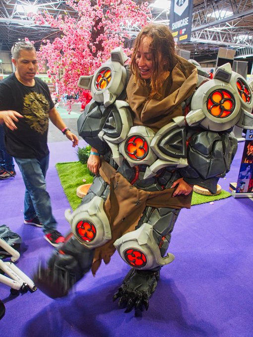 Do Cosplay they said.  It will be fun they said&hellip;  What one hour in Winston looks like 🤣 https://t.co<a href="/tag/topgunmaverick"class="tags"><span>#topgunmaverick</span></a>