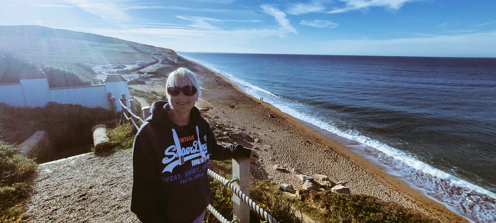 clarkemartyn1's tweet photo. #HolidayFirsts @holcottagesuk
Clapper Bridge Cottage, Burton Bradstock, perfection π
Family Holiday 4 years waiting for... https://t.co/PWWsbPEsl3