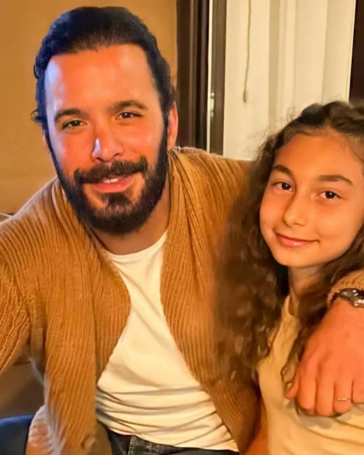 omredfe's tweet image. Only 4 days left when  he becomes a father of a girl 💖✨☺️💫🍼👀

#barisarduc X #babygirl🎀 

💫 #specialpost 
#picoftheday 

I'm so excited after hearing the news 😸

But I believe ☺️ 

He will be the best father ever ! 

#congrats🎉 to dear 
  @arducbrs #arducbrs