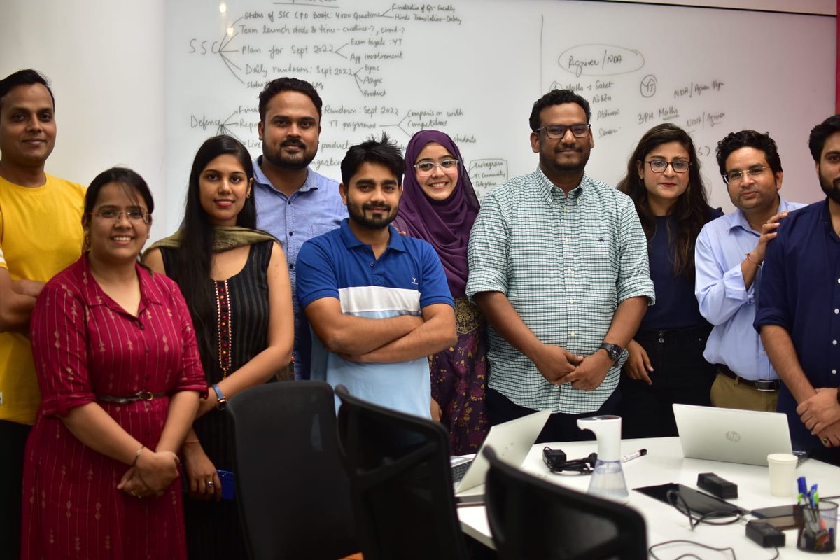 Mr_Sameer2011's tweet photo. Teacher's Day Celebration 🥳🎉
With Great Minds (Team Embibe)
At Jio Embibe Bangalore Office 
🇮🇳🇮🇳
#sameersir 
#TeachersDay2022 
#Teachers #TeachersDay https://t.co/fLNXIvbfVH