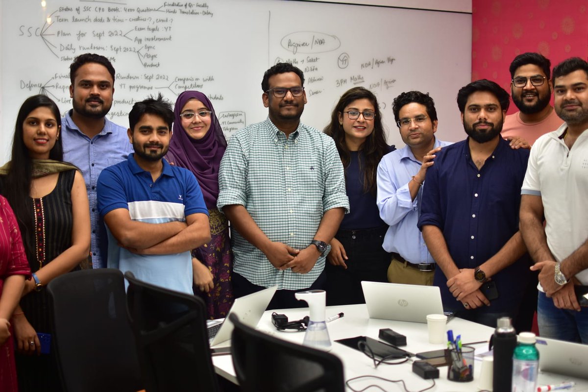 Mr_Sameer2011's tweet photo. Teacher's Day Celebration 🥳🎉
With Great Minds (Team Embibe)
At Jio Embibe Bangalore Office 
🇮🇳🇮🇳
#sameersir 
#TeachersDay2022 
#Teachers #TeachersDay https://t.co/fLNXIvbfVH