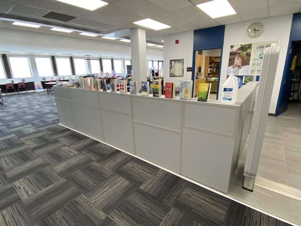 pslta's tweet photo. Happy 1st Day Everyone. We are welcoming everyone back here in the Mayfield LLC today. Stop by for a visit. We would love to see you. Enjoy your day! @PeelSchools @PDSBProflib @MayfieldMavs #LLC #PDSB #Library #PeelIntoOurBooks #ShareTheSmile https://t.co/M0ptp47FpR