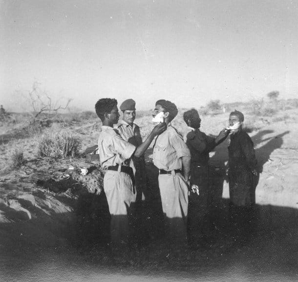 Umarayu19369911's tweet photo. #Happy_Defence_Day✌🏽⚔🇵🇰
1965 کی جنگ میں موناباؤ ریلوے اسٹیشن پر قبضہ کرنے کے بعد پاکستانی فوج کے جوان ایک خوشگوار اور پرسکون صبح سے لطف اندوز ہوتے ہوئے۔
#6september1965
#عوام_کو_عزت_دو https://t.co/xQjEVjCu4b