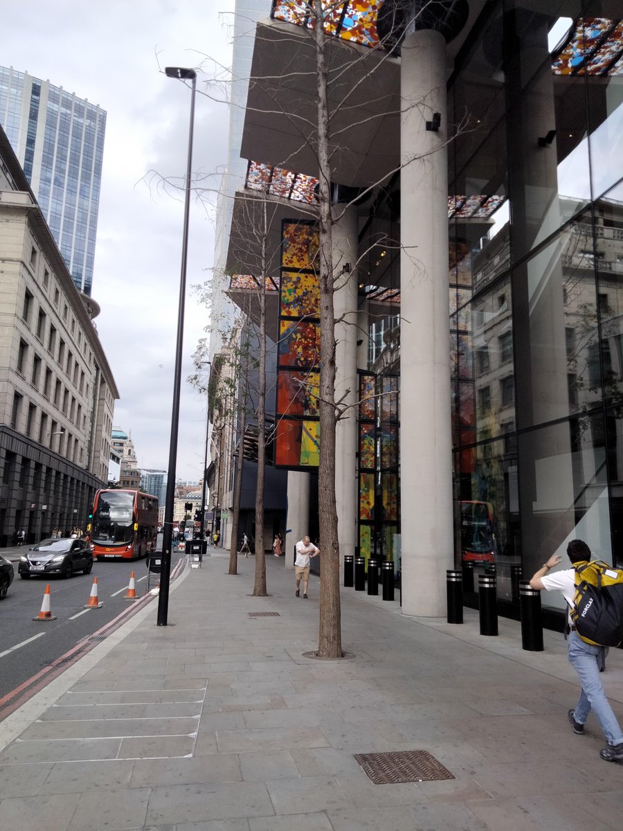 _hugh_c's tweet image. Indeed. The streetscape in the city of London appears to be a very hostile environment for street trees though - as I experienced recently on one of @juliefutcher &amp;amp;al&apos;s urban climate walks