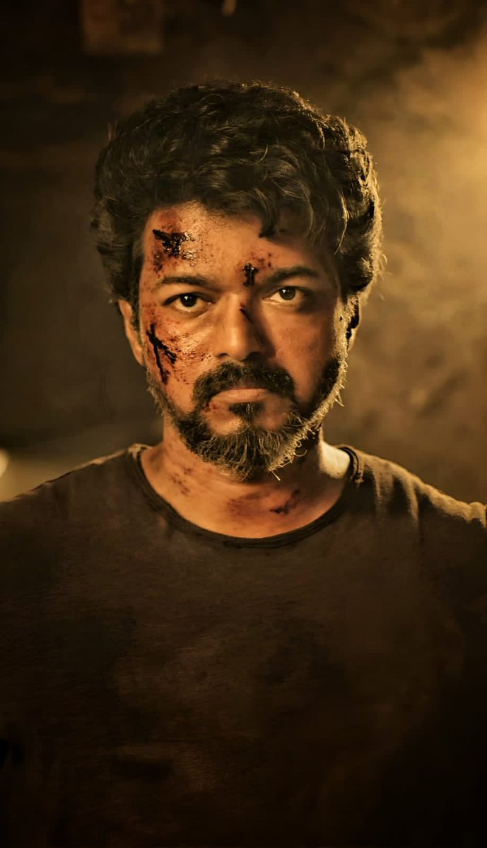 IndianBoxfice's tweet photo. Who Is King Of Box Office Among The 2 ? 

          RT #Vijay                    Like #Mahesh https://t.co/JzSNPIUpx1