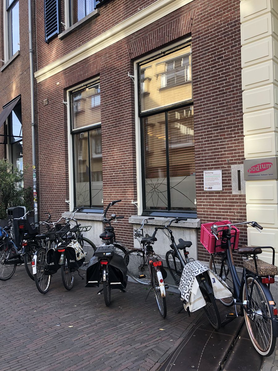 Podium communicatie tweet media