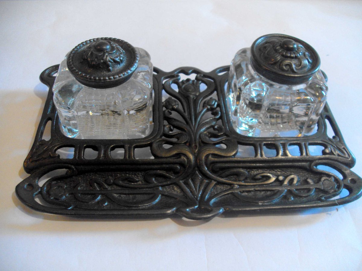 CartersCollecta's tweet photo. #Vintage / #Antique Art #Nouveau design #encrier / #inkwell stand

#Offers Welcome
#FreeShipping UK 🆓📦
#InspectAndCollect 🔎😷 🚶‍

#CCUK4S 012254 #WDYT #eShopsUK #Noths #GiftIdeas #Gifts #Shop #Treasure #MHHSBD #Craft #Free #Green #Interiors
https://t.co/X7LkT9gYkV https://t.co/JOsdQRUMqy