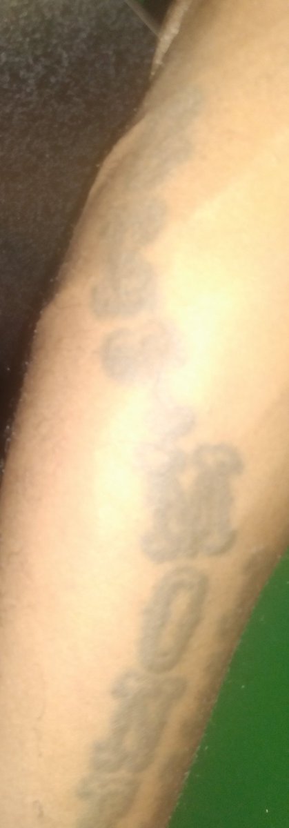 SyvilleAlphonso's tweet image. I HAVE everything where I don't really need to work with anybody..
Only ways im lacking is
Financially

But, I got it TATT'D on my ARM in 96
💰GET MONEY
 when Tattoos MEANT SOMETHING and not just A WAVE.

This IS BROOKLYN 
Bk+Harlem= Loyalty and Money
Whole Fact
#imbuiltforthis