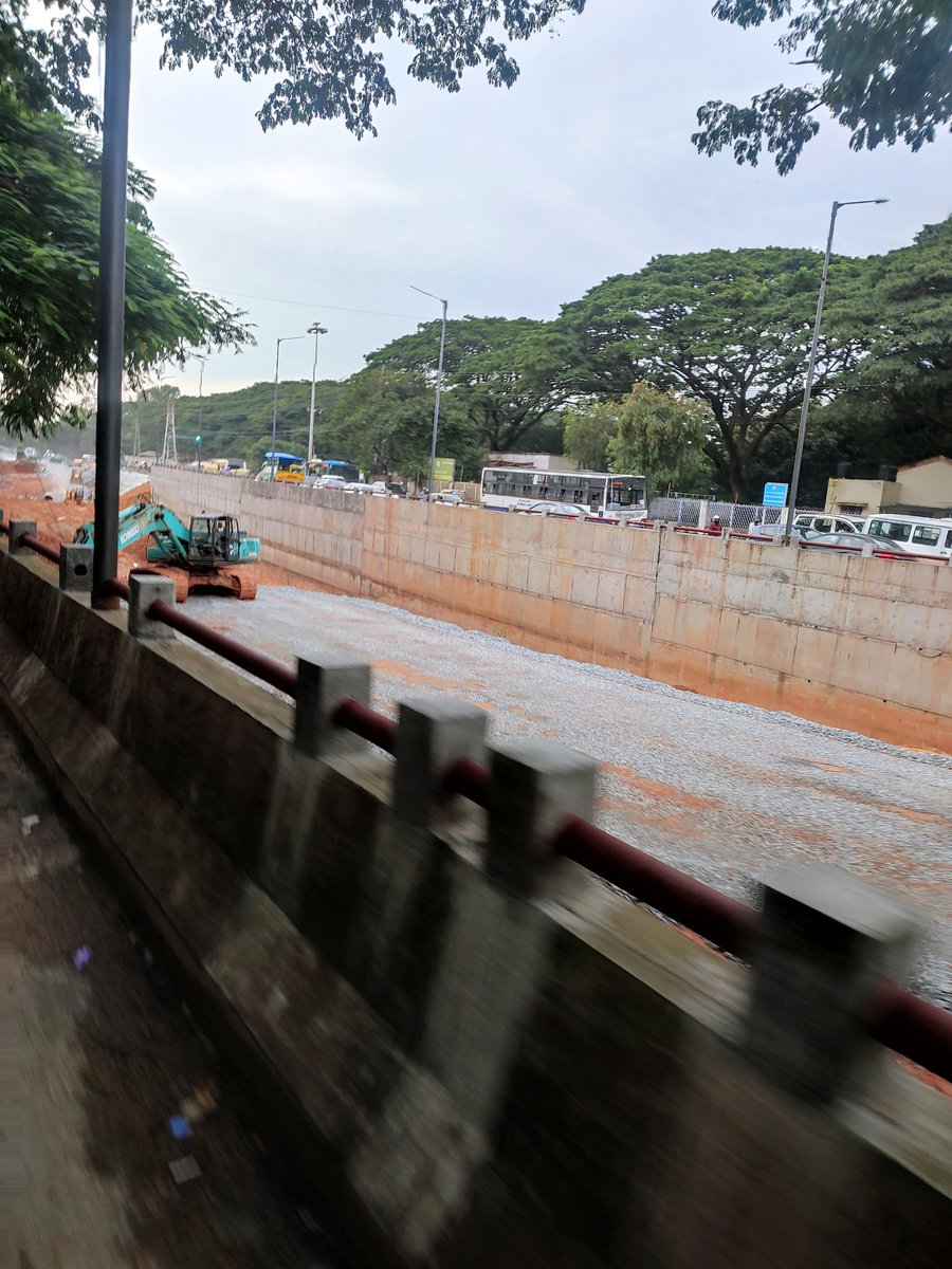 ChutneyPudi's tweet photo. Hal underpass seems to be making progress despite rains !! Good to see progress. 👌🏻
#hal #halunderpass #underpass @WFRising @BBMPCOMM #bengaluru #Nammabengaluru https://t.co/qKtjchJ4vp
