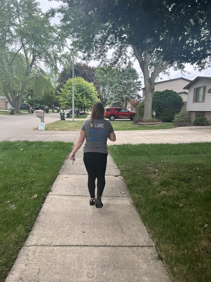 Drop off the kids for their first day in style. <a href="/Lions/">Detroit Lions</a>  <a href="/jswaggdaddy/">Jamaal Williams</a> #golions