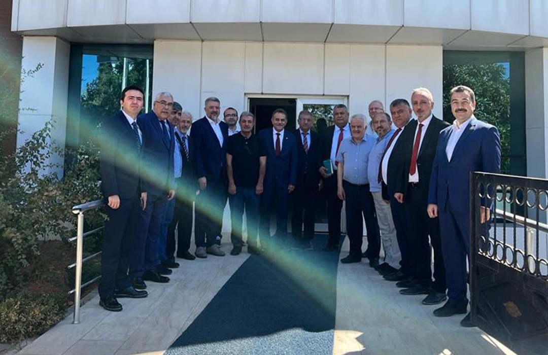 TÜRMOB seçim çalışmaları kapsamında ziyarette bulunduğumuz Kahramanmaraş Serbest Muhasebeci ve Mali Müşavirler Odası Başkanı Abdullah Kalın ile değerli yönetim kurulu üyeleri ve delegelerimize nazik ev sahiplikleri için teşekkür ediyoruz.

#TÜRMOB #SMMM #YMM #kahramanmaraş