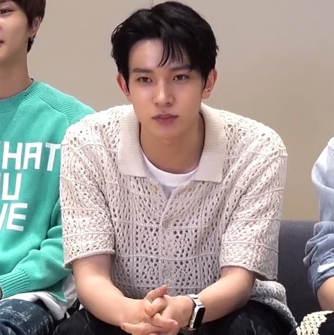 hourlylhs's tweet photo. handsome #heeseung https://t.co/zUTwZ03jyz