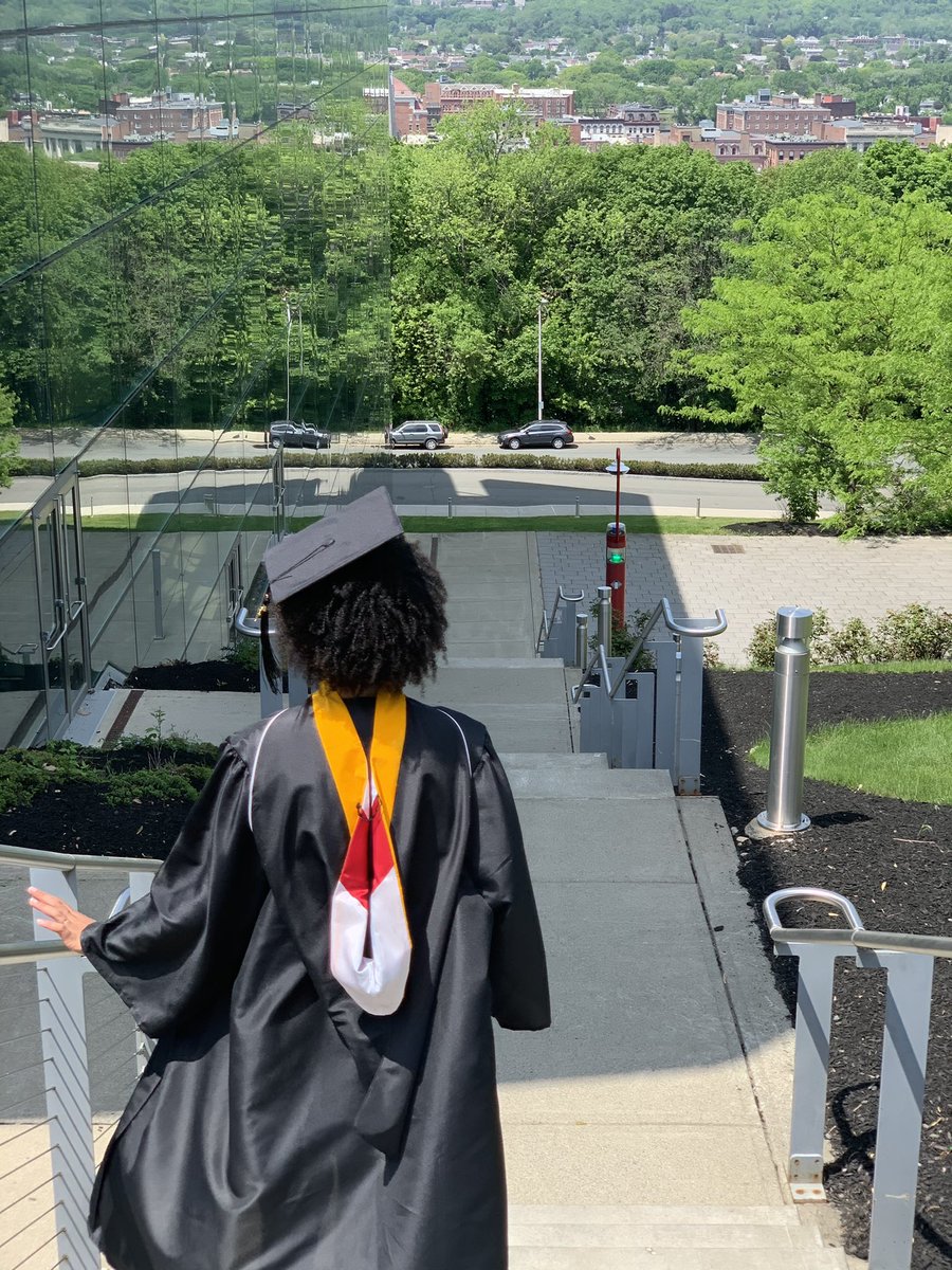 Ahhh it’s #BlackinGeoscienceweek !! My name is Kierra Wilk👋🏽 I have my B.S in Geology from <a href="/rpi/">Rensselaer Polytechnic Institute</a> and I’m currently a 2nd year planetary science grad student <a href="/BrownUniversity/">Brown University</a>. I study water on the Moon and am a NASA Pathways Intern !

#BiG2022
<a href="/BlkinGeoscience/">BlackInGeoscience</a>