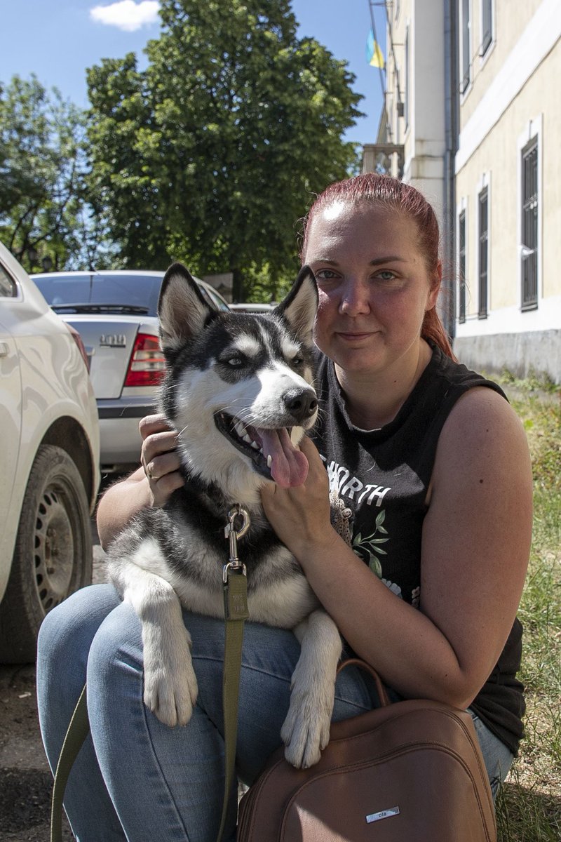 IFRC_Europe's tweet photo. "Every time I hear the alarm, I want to run and hide as I've done many times before. And it's the same for Lolita”.

Kristina and her husky Lolita fled Mykolaiv to seek safety in Uzhhorod, Ukraine. Now they are supported by the @IFRC and @UkraineRedCross. https://t.co/ss7RQlWvxW