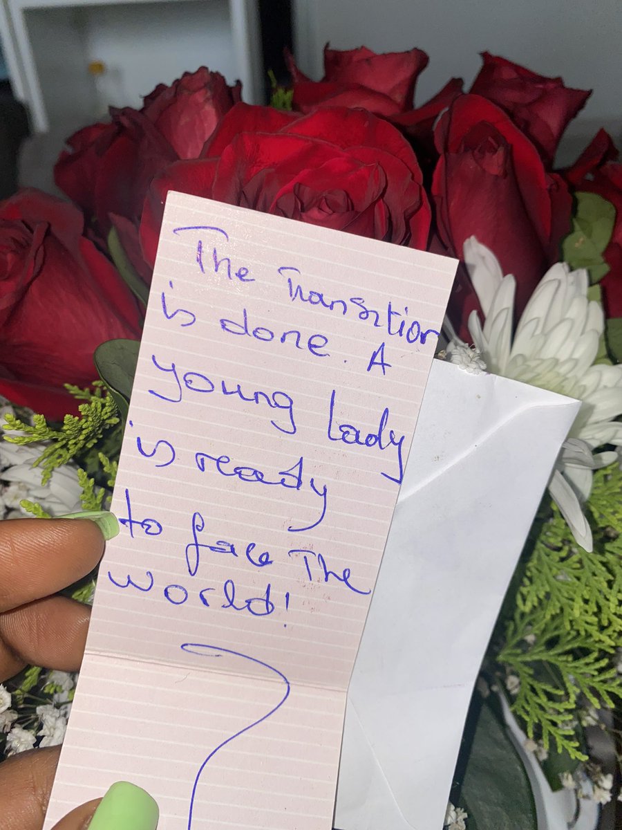 Mihney_Nelly's tweet photo. My flowers π₯° #transitionep feels good to be appreciated π https://t.co/scPP4JSMjT