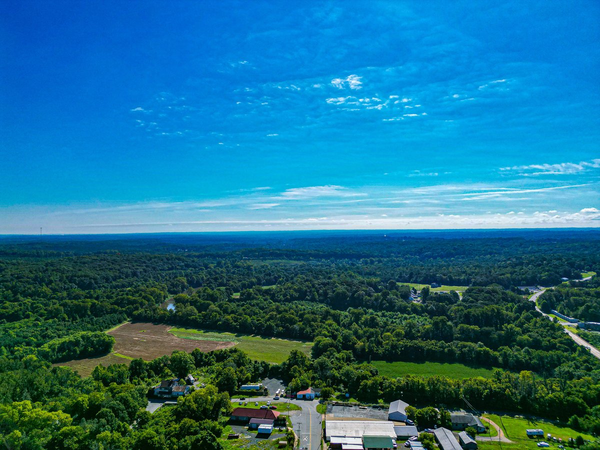 TheSociableAdv's tweet photo. Just north of Greensboro, Madison, NC, is a charming town in Rockingham County that is working hard to revitalize its downtown area.
@VisitNC @RockinghamCoNC
#getoutsideandexplore #explorelocal #madisonnc #rockinghamcountyNC #visitnc https://t.co/hD9CbF8ht7