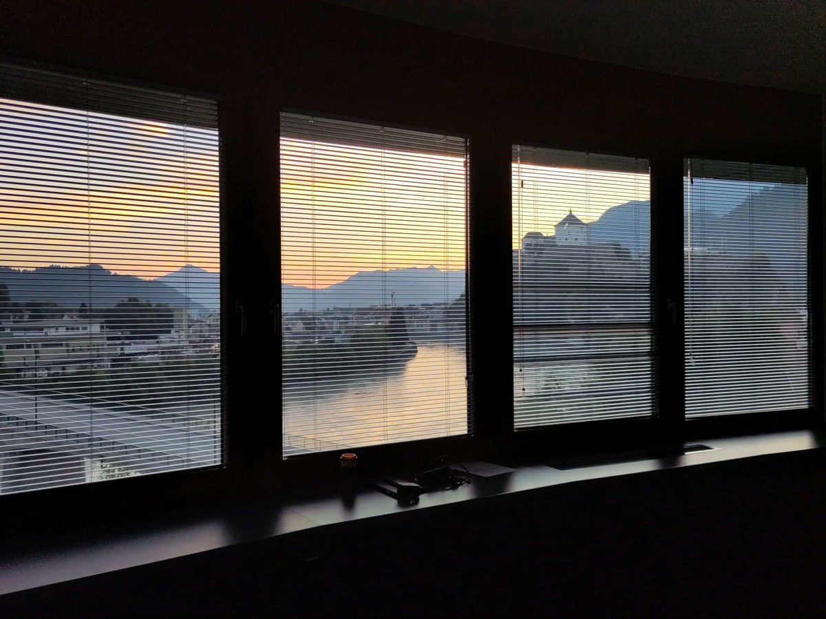 esdches's tweet photo. Such a beautiful view from the office in Kufstein ๐ ๐ฅ๏ธ ๐๏ธ -
#ESD #LifeAtEsd #CHES #Sunset #view #QoL #QualityOfLife https://t.co/W3d6seoJ9T