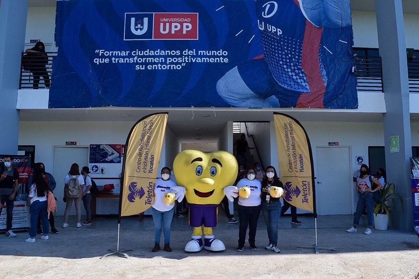 CRITYucatan's tweet photo. El día de ayer los alumnos de nuevo ingreso de la @UPP_MX se 
sumaron a nuestra campaña de boteo Teletón! 🐷💛💜
.
.
.
#Boteoteleton #Uppmérida #orgullosamentetercos #crityucatán https://t.co/tw9YXdVhoj