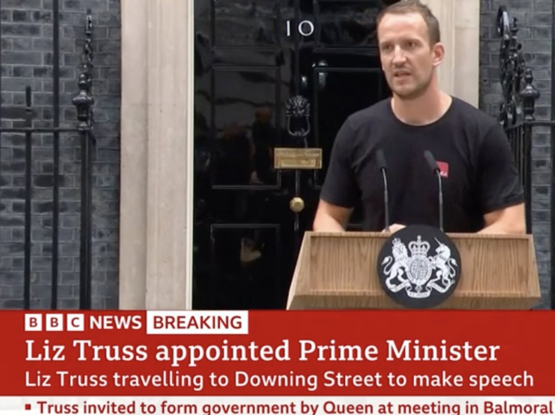 Oliver Bullough tweet media