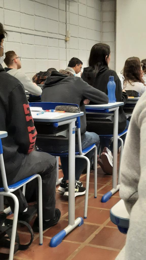 greg_grape's tweet photo. nada de novo por aqui😴 

#terçou #hume #uva #marialva #grape https://t.co/uI7gj8diQR