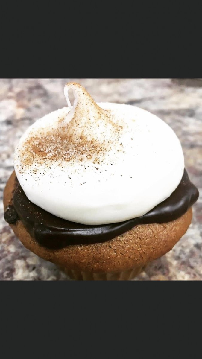 TheCocoaBean's tweet photo. The weather is hot and so are these Pumpkin Chocolate Chip Cupcakes! They are officially back😎
Come get one today and enjoy that fall craving🧡 https://t.co/BL1s6Npr6y