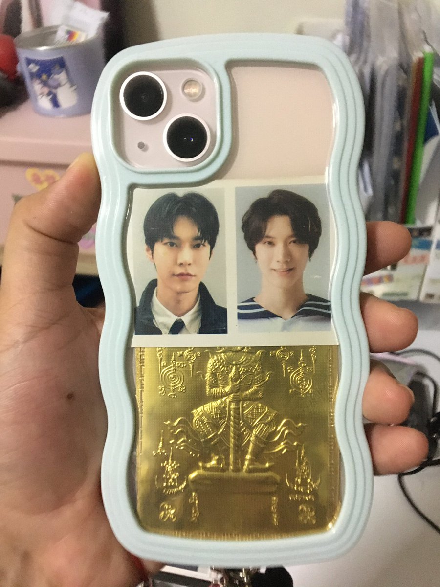 มึง น้องเตนล์มองโทรศัพท์กูอะ แล้วหลังโทรศัพท์เป็นงี้ 55555555555555555555555