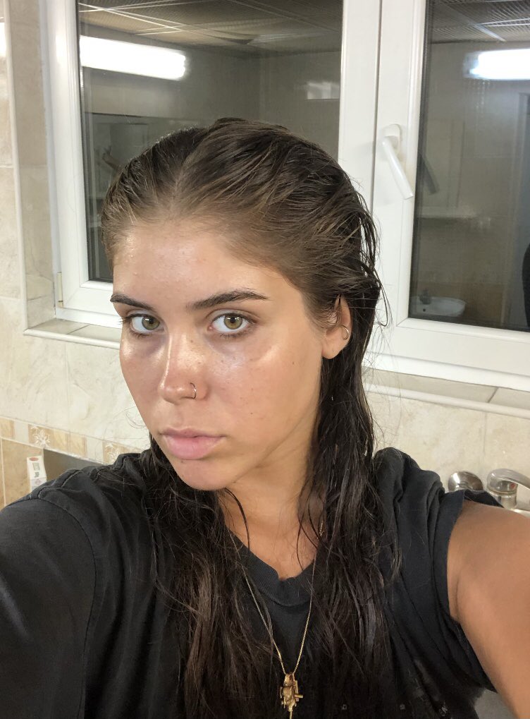 bukvalno savrseno da kucnem da se pomjerim sa mjesta uštinem za guzu itd