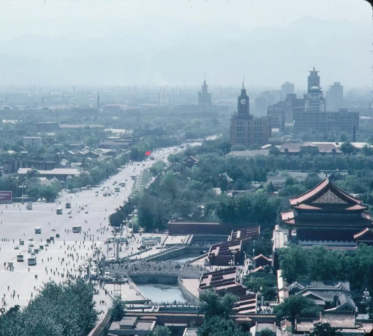 Beijing, 1981, looking to the west. ©️ Dean Conger