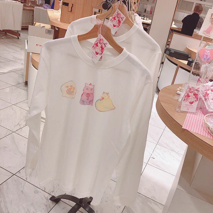 出展のお知らせ明日から手作市場ルクアイーレ店さんにてpopupがスタートします期間:9月7日(水)〜13日(火)場所:手作市場ルクアイーレ店        (大阪梅田)新作のTシャツや巾着袋などご用意してますどうぞよろしくお願いします〜 